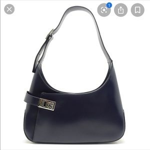 Salvatore Ferragamo Ganchini Shoulder bag!